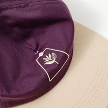 Load image into Gallery viewer, Casquette Magenta Odyssey Snapback
