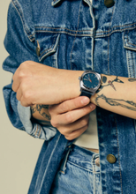 Charger l&#39;image dans la galerie, Montre Nixon Medium Time Teller Denim
